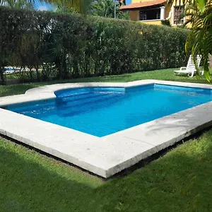 La Maison Bleue Homestay